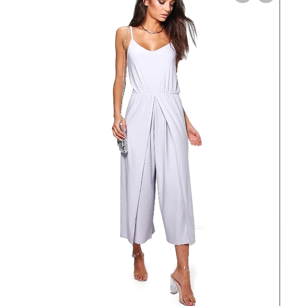 BooHoo Tall - Wrap Split leg Culotte Jumpsuit